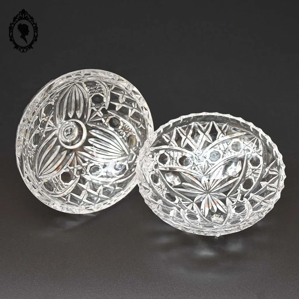 Bonbonnière drageoir poignée pointue en cristal blanc ciselé trépied vintage – Image 6