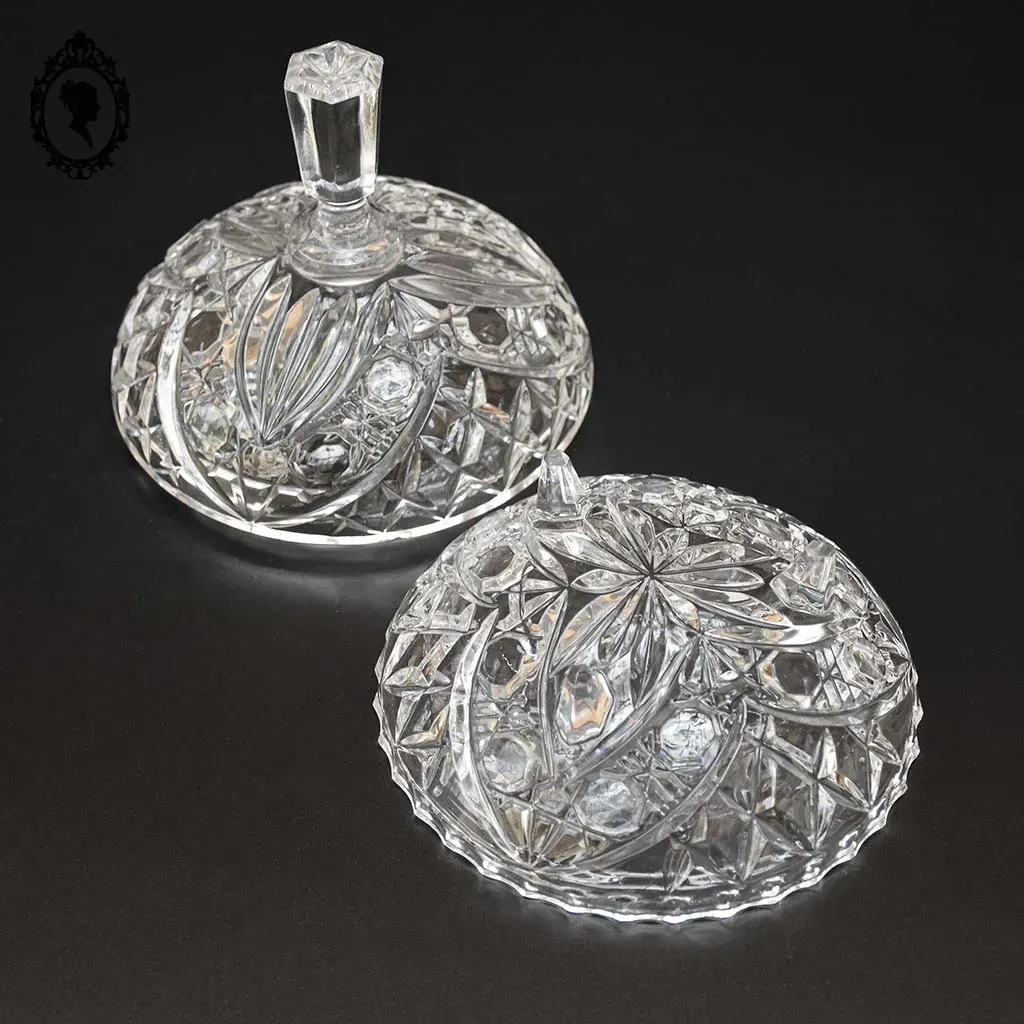 Bonbonnière drageoir poignée pointue en cristal blanc ciselé trépied vintage – Image 7